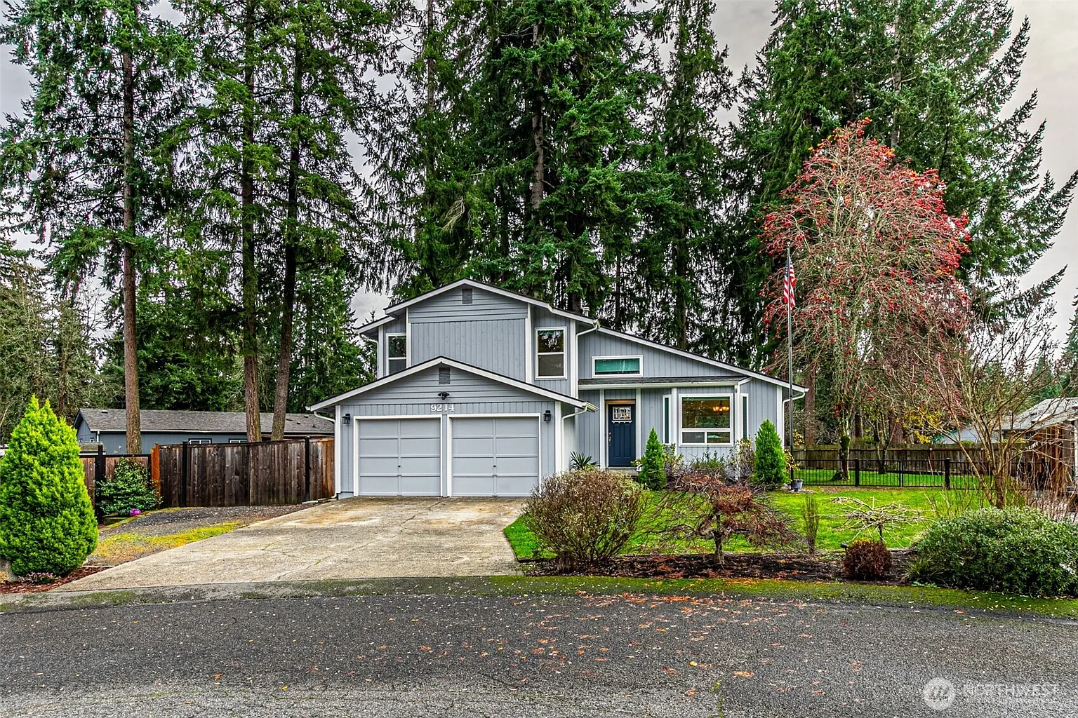9214 Gem Drive SE photo 1