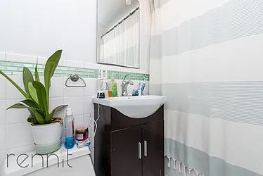 Rented by Rennit Inc.