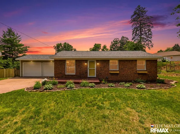 826 Morningside Ct, Lake Odessa, MI 48849