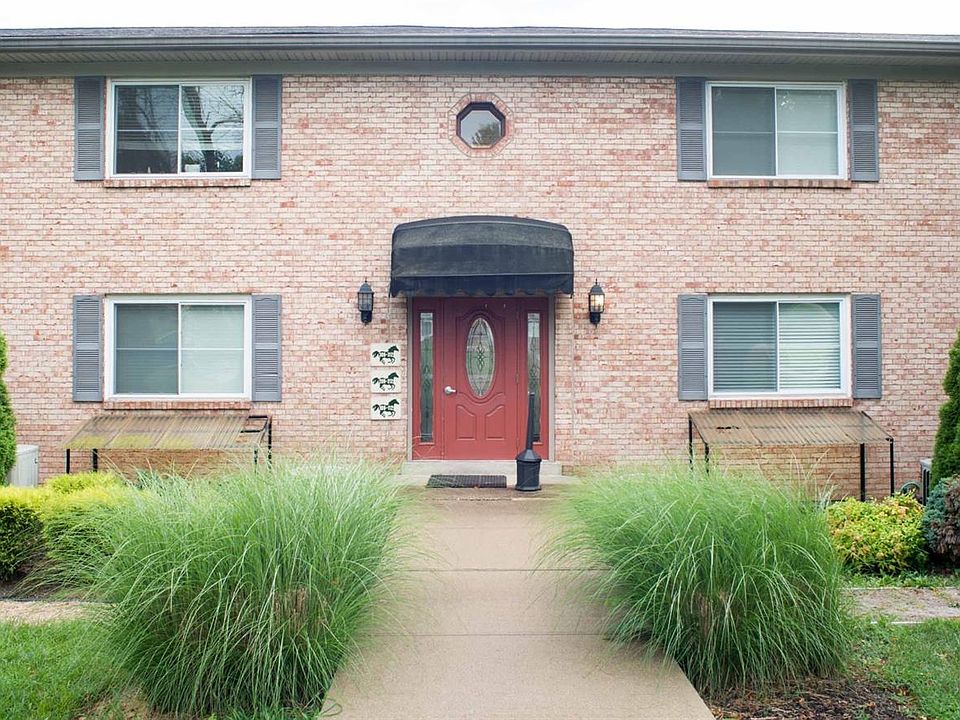 1st image of 828 Malabu Dr APT 209