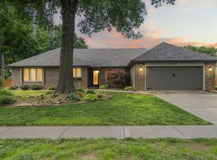 2267 W Nottingham St, Springfield, MO 65810