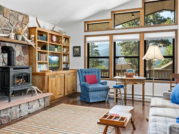 725 Upper Larkspur Ln, Estes Park, CO 80517