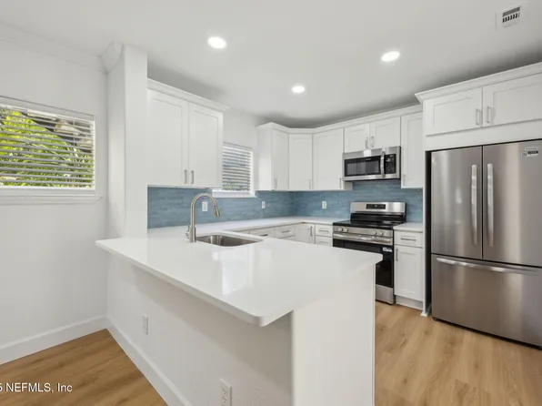 1800 THE GREENS Way #401, Jacksonville Beach, FL 32250