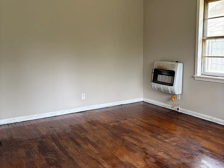 916 Greenwood St — Photo 7