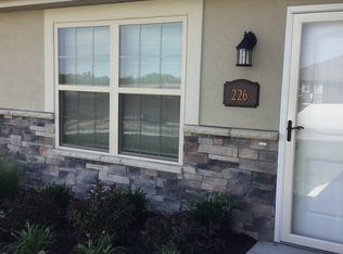 226 SW Carson Dr, Blue Springs, MO 64014