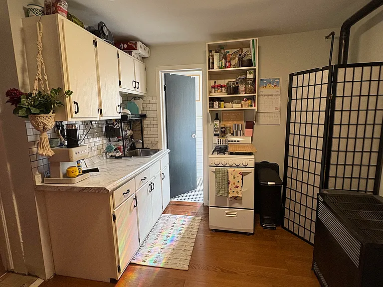 1848 W Iowa St #1R — Photo 7
