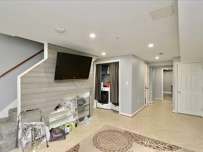 4304 Gorman Ter SE — Photo 9