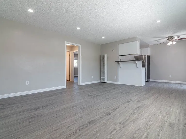 Citrus Court — Photo 14