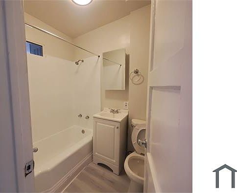 4th image of 10961 S Figueroa St #5