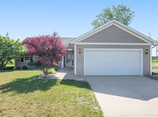 1068 S Peach Ct, Plainwell, MI 49080