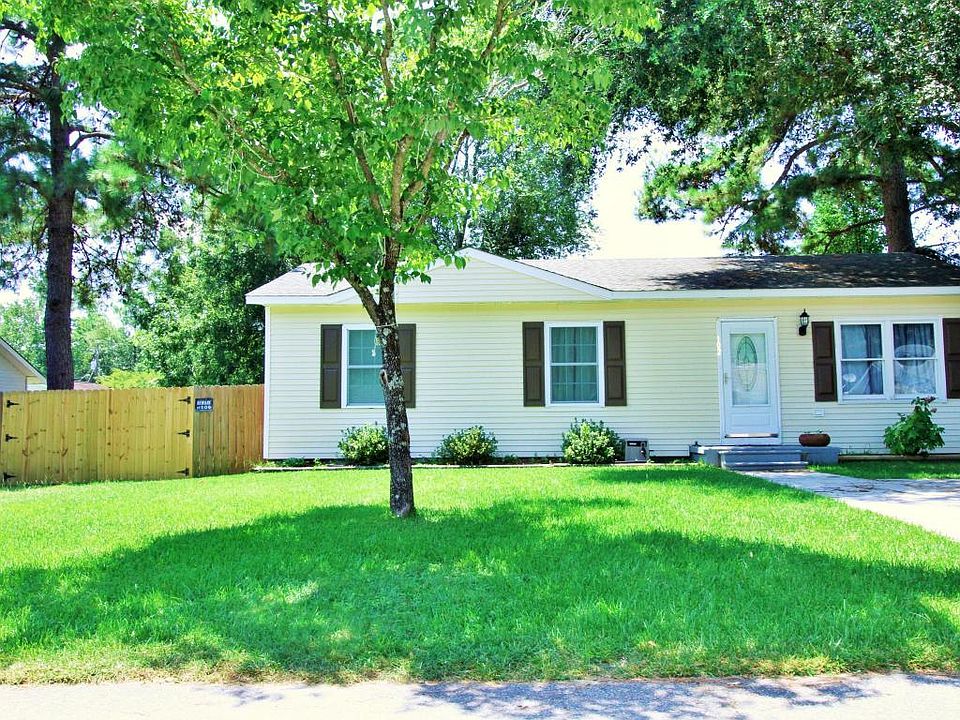 1st image of 102 Clover Ave