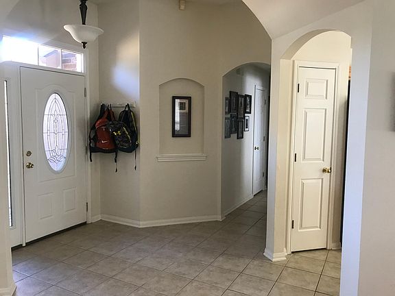 3rd image of 5007 Warwicke Dr