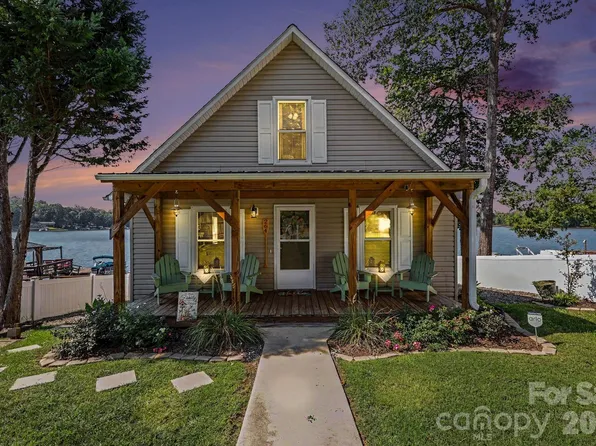 264 Lake Dr, Lexington, NC 27295