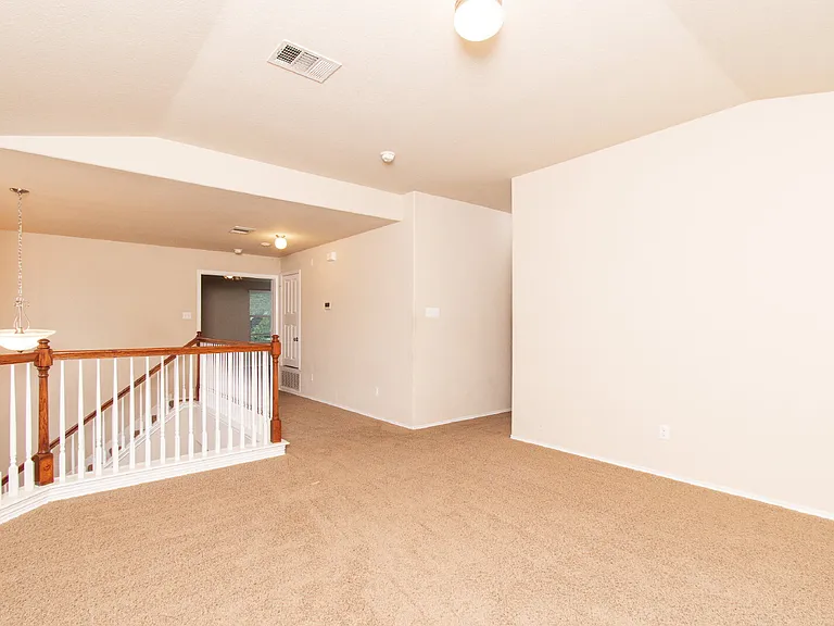 7109 Golden Oak Ln — Photo 12