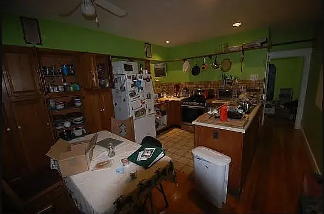 3 bed, 1300 sqft, $2,300 — Photo 2