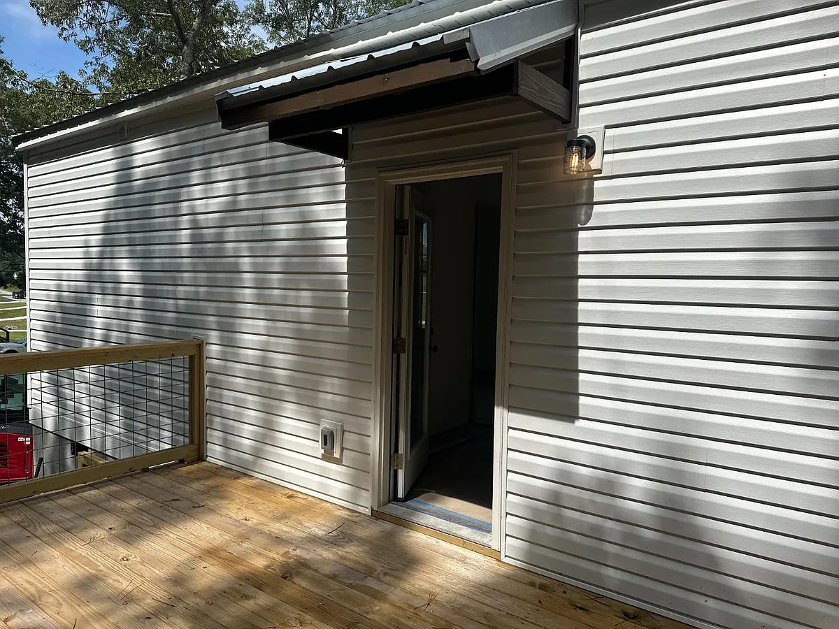 Unit Photo - 1071 Long Hollow Rd