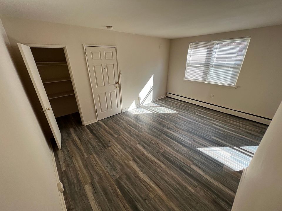 2nd image of 7908 Castor Ave APT 2