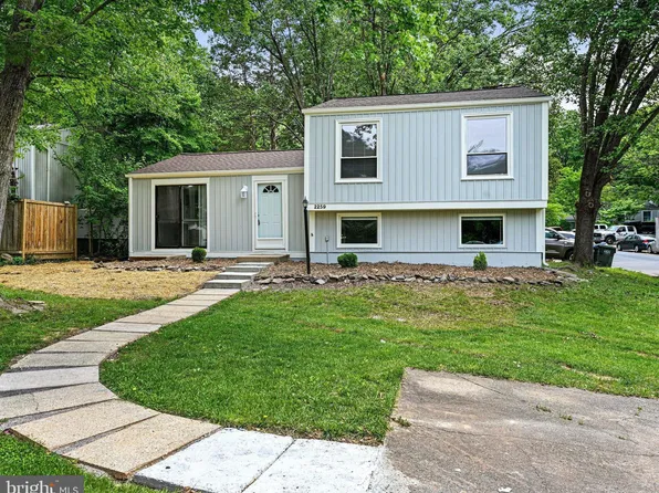 2259 Cocquina Dr, Reston, VA 20191