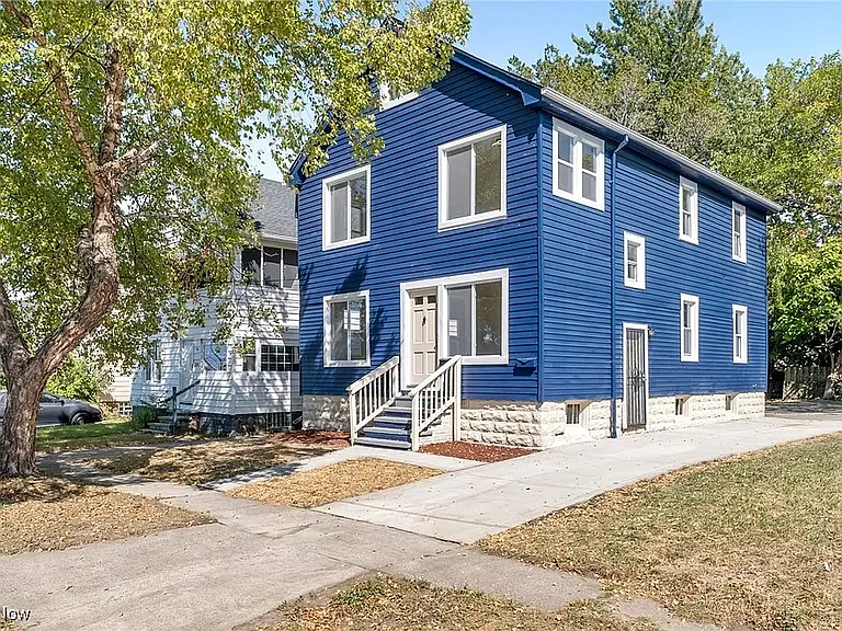 3211 W 121st St #DN — Photo 1