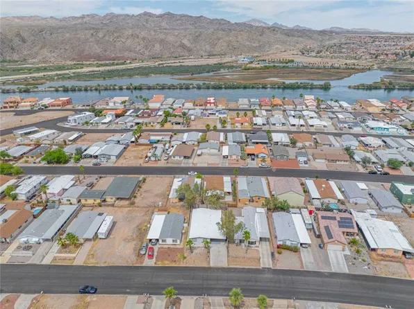 555 Roadrunner Dr, Bullhead City, AZ 86442