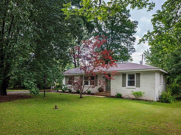 3rd image of 133 Oxmoor Rd