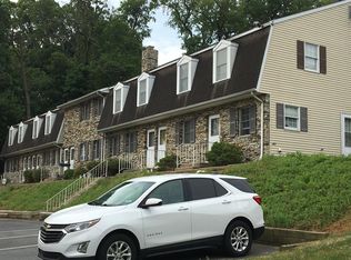 150 Hershey Mill Rd #E9, Mountville, PA 17554