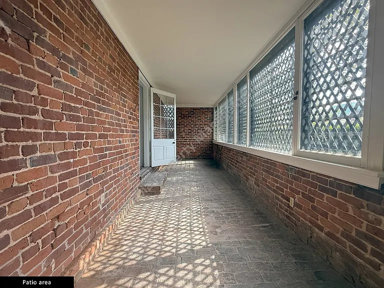 1620 Bull St — Photo 15