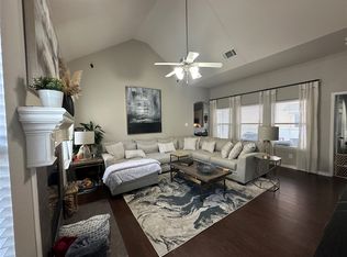 1109 Appalachian Ln, Aubrey, TX 76227