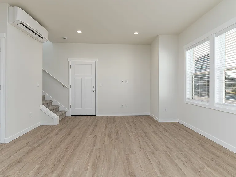 2214 Dejong Dr — Photo 8
