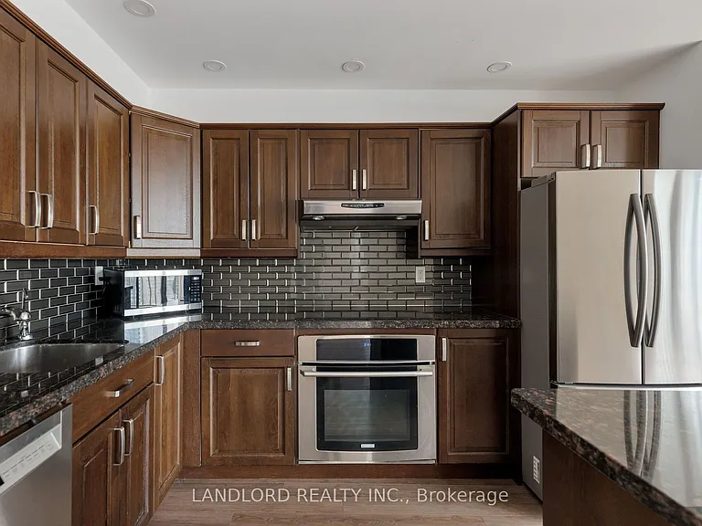 33 Harbour Sq #2208 — Photo 3