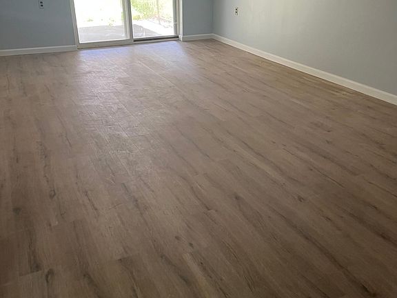 4th image of 3780 Bandon Dr