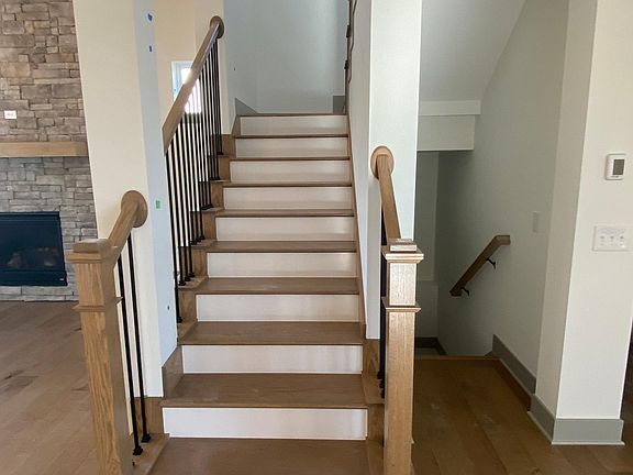 4th image of 1383 Chatham Hills Blvd
