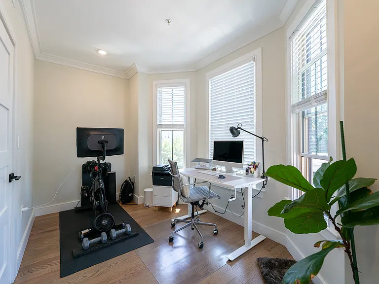 464 Sumner St #3 — Photo 9