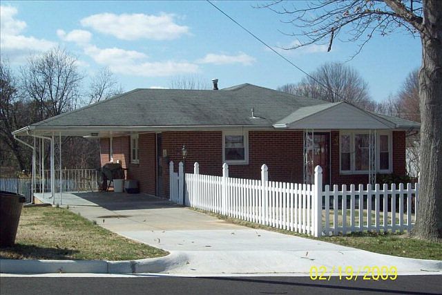 1st image of 609 Skyline Ave