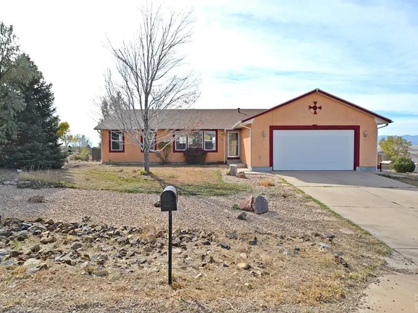 228 W Kyle Dr, Pueblo West, CO 81007