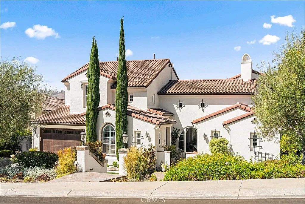 4 bed, 4.5 bath, 5155 sqft, $12,500 — Photo 2