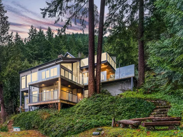 470 Timbertop Rd, Lions Bay, BC V0N 2E0