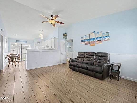 4th image of 313 E SEQUOIA Drive