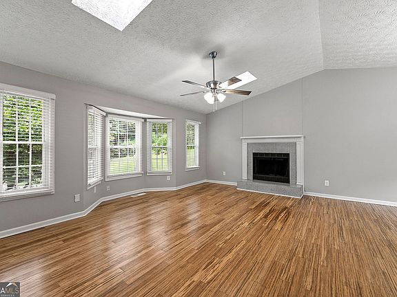 4th image of 4865 Chapelle Ct