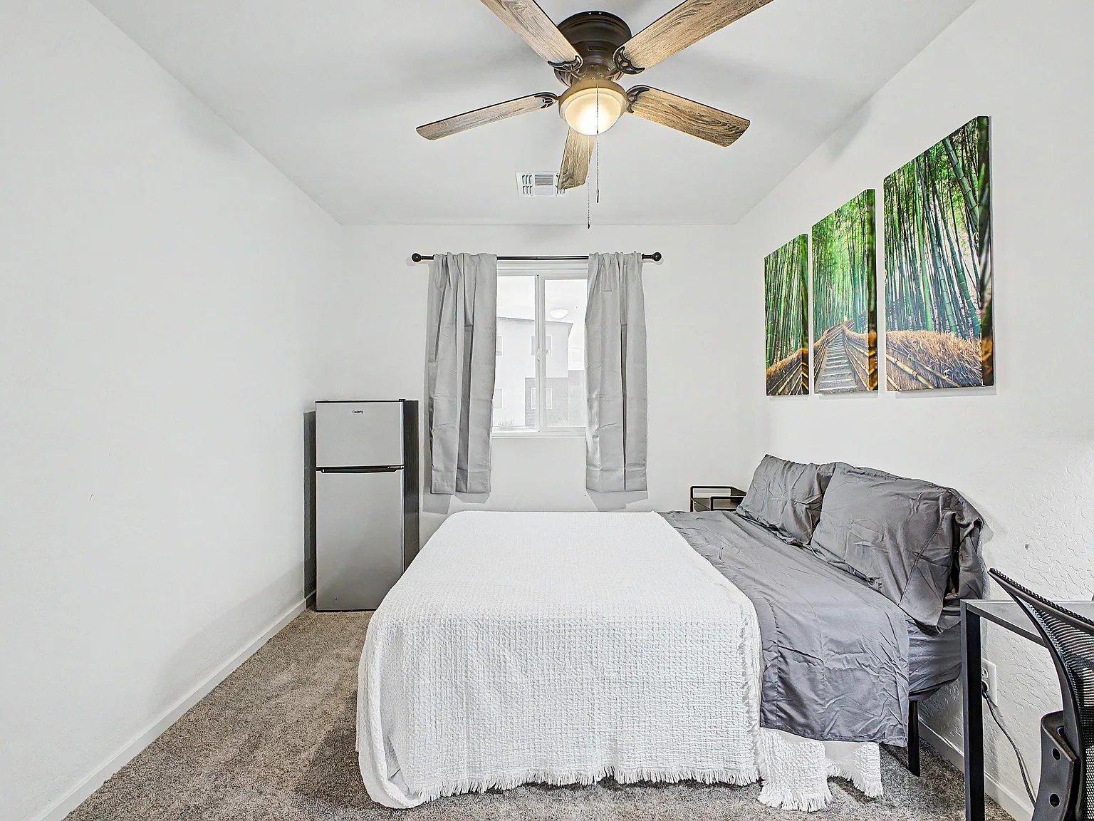 4 bed, 2.0 bath, 1020 sqft, $819 — Photo 1