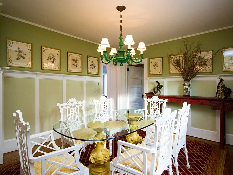106 Meeting House Ln — Photo 4
