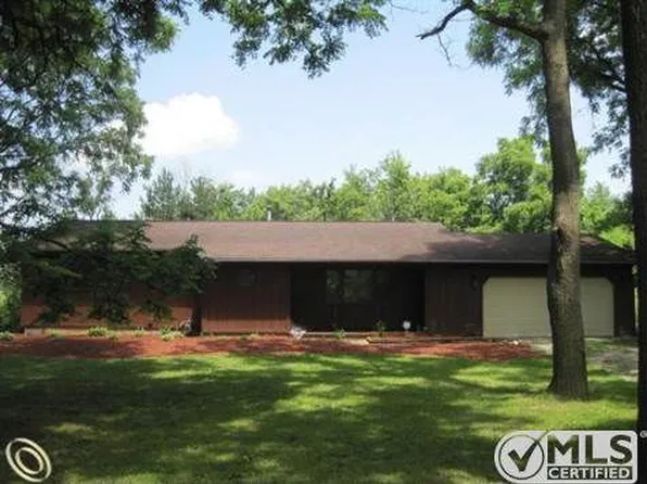 4207 Pontiac Trl, Ann Arbor, MI 48105