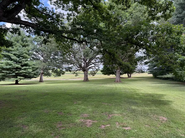 9313 Liberty Rd, Farmer City, IL 61842