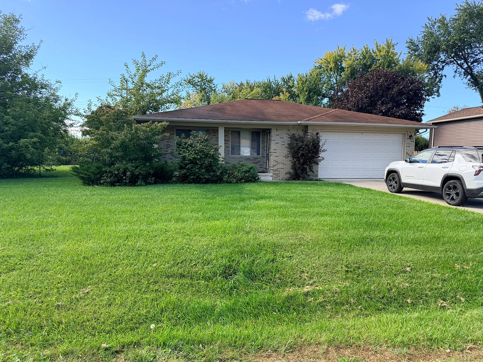 3 bed, 1.5 bath, 1300 sqft, $1,900 — Photo 1