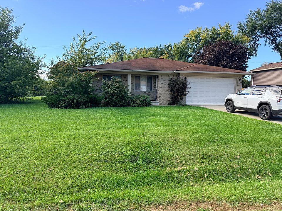 1st image of 2098 Garry Dr