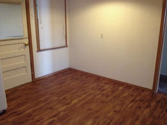 4th image of 1017 S La Salle Dr