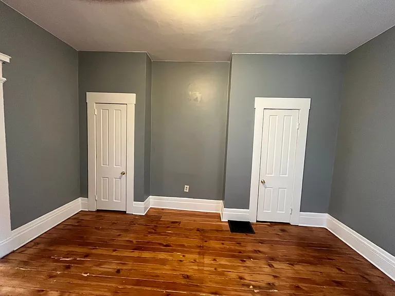 818 Main St — Photo 8