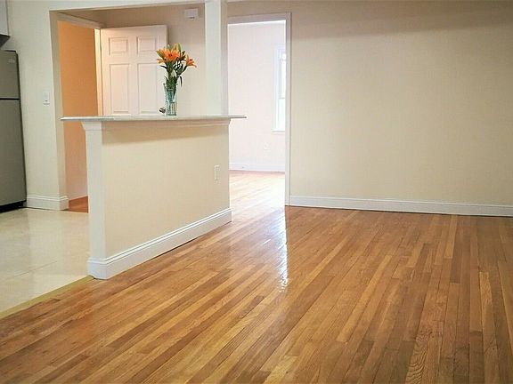 4th image of 42-21 Marathon Pkwy #2