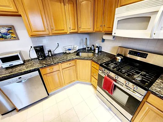 Rented by Brooklyn Property Group LLC | media 30