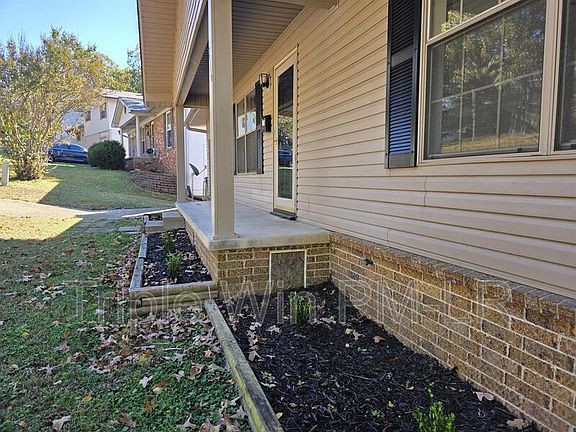 5th image of 216 Windhill Dr